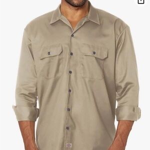 Dickies Mens size medium long sleeve Khaki work shirt.